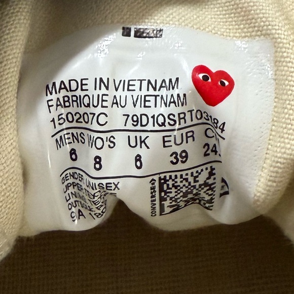 CdG PLAY x Converse Women's Chuck Taylor All Star Peek-A-Boo Low-Top Sneakers - Picture 6 of 7